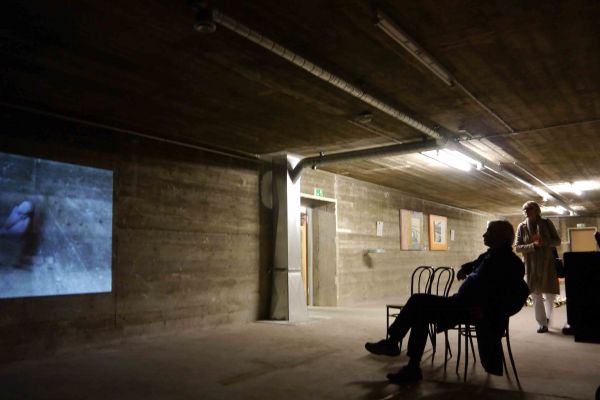 2013-lisa-lyskava-starke-orte-neue-perspektiven-b-installation-zeitzeichen-im-luftschutzbunker-herne-sodingen-62060AEFB-F1F9-96C2-277E-943282FEE9EE.jpg